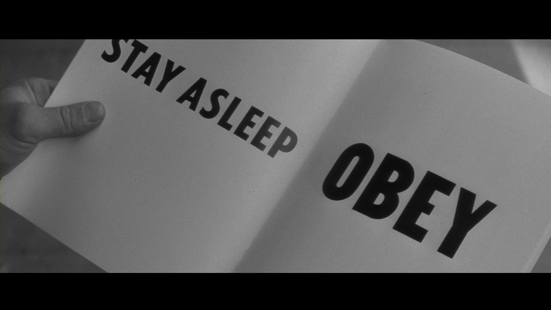 They lives или they live. They Live 1988. Чужие среди нас Obey. Чужие среди нас / they Live.